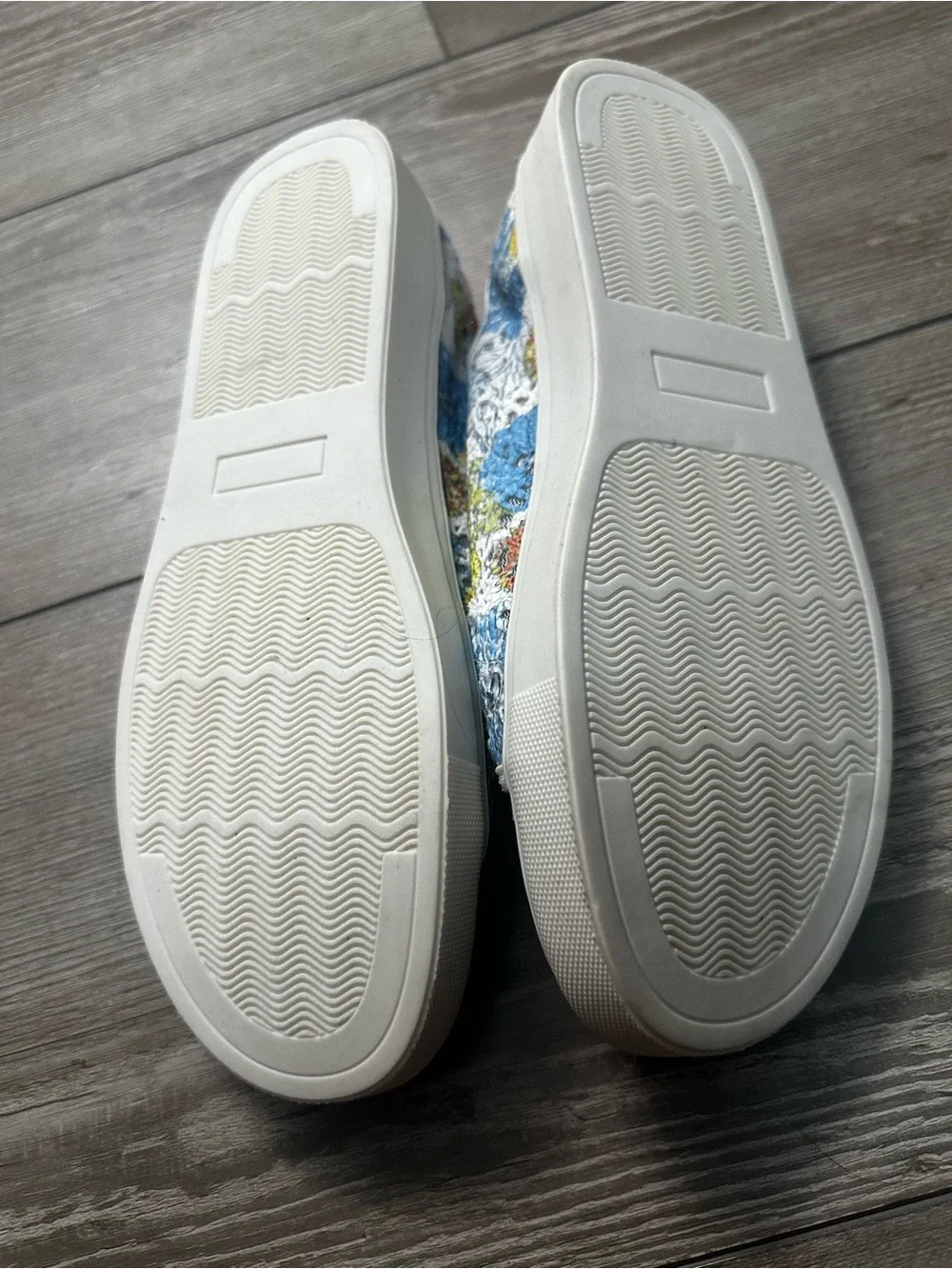 Floral Lace Knit Low-Top Sneakers